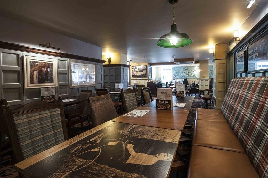 The Crown Hotel Wetherspoon Biggleswade Eksteriør bilde