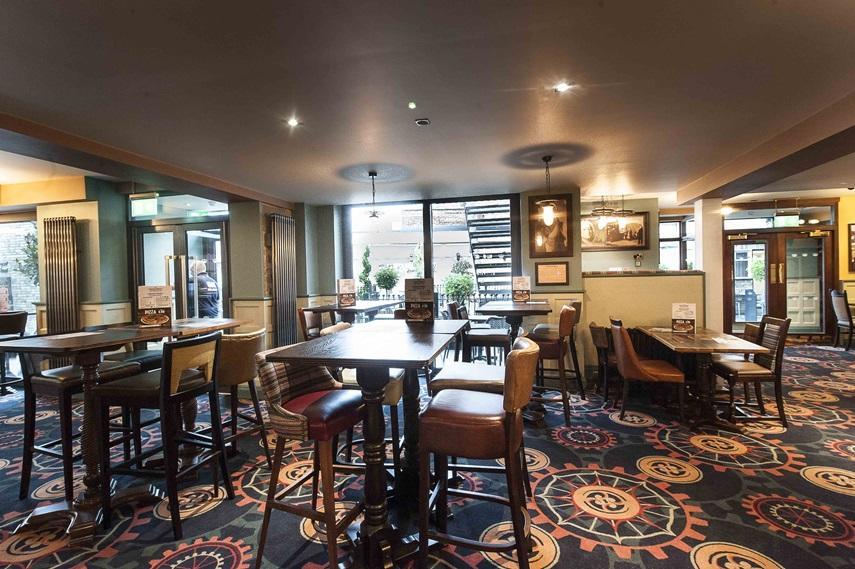 The Crown Hotel Wetherspoon Biggleswade Eksteriør bilde